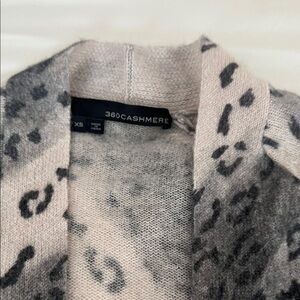 360Cashmere Leopard Print Cashmere Cardigan - Beige & Gray